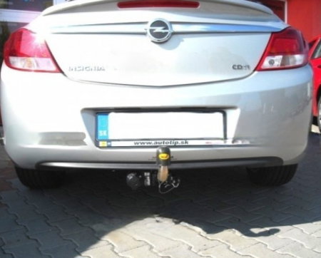Opel Insignia 2008 - 2017 carlig de remorcare demontabil automat cu maneta marca Autohak [1]