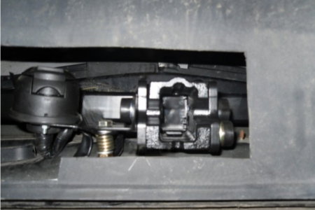 Opel Insignia 2008 - 2017 carlig de remorcare demontabil automat vertical marca Autohak [3]