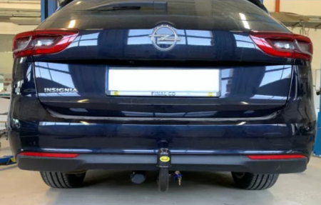 Opel Insignia combi dupa 2017 carlig de remorcare demontabil automat vertical marca Autohak [3]
