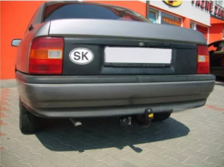 Carlig remorcare Opel Vectra A sedan (4 usi) fabricat intre 1988 - 1995 marca Autohak [1]