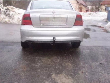 Carlig remorcare Opel Vectra B 4 usi fabricat intre 1995 - 2002 marca Autohak [6]