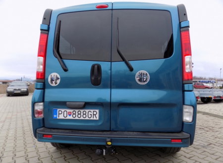 Opel Vivaro 2001 - 2014 carlig de remorcare demontabil automat cu maneta marca Autohak [1]