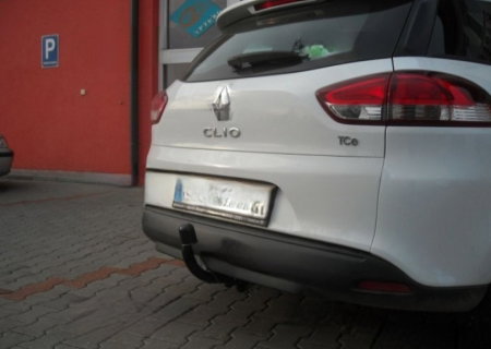 Renault Clio Grandtour fabricat incepand cu 2013 carlig de remorcare demontabil automat cu maneta marca Autohak [4]