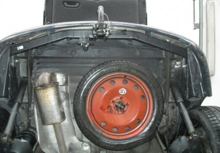 Renault Espace 2002 - 2015 carlig de remorcare demontabil automat cu maneta marca Autohak [1]