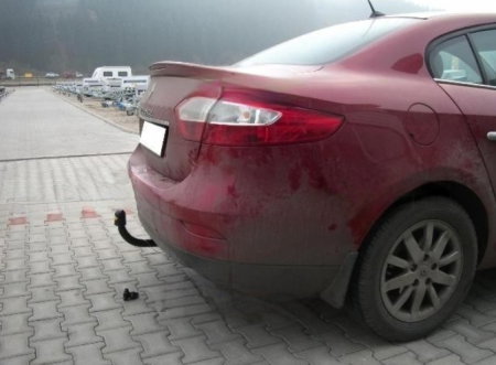 Renault Fluence dupa 2009 carlig de remorcare demontabil automat cu maneta marca Autohak [1]