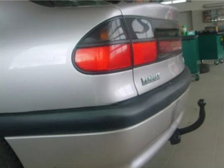 Carlig remorcare Renault Laguna 5 usi 1993 - 2001 [7]