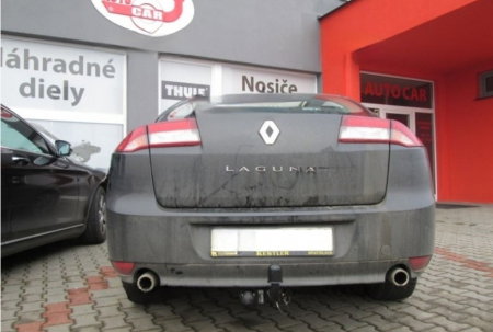 Renault Laguna 5 usi dupa 2007 carlig de remorcare demontabil automat cu maneta marca Autohak [5]