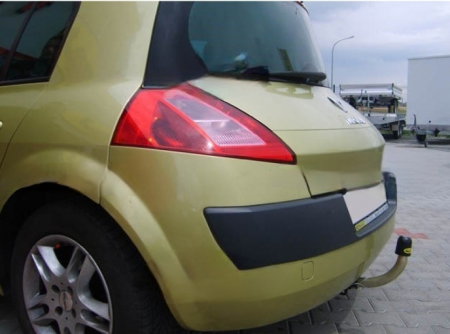 Renault Megane 2 htb 2002 - 2009 carlig de remorcare demontabil automat cu maneta marca Autohak [2]