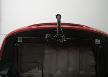 Renault Symbol 2001 - 2013 carlig de remorcare demontabil automat cu maneta marca Autohak [1]