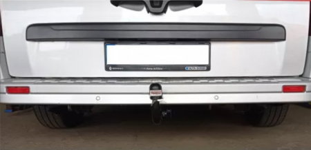 Renault Trafic dupa 2014 carlig de remorcare demontabil automat vertical marca Autohak [6]