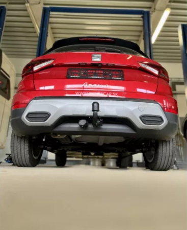 Seat Arona dupa 2017 carlig de remorcare demontabil automat vertical marca Autohak [11]