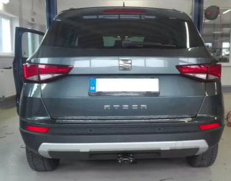 Seat Ateca dupa 2016 carlig de remorcare demontabil automat cu maneta marca Autohak [4]