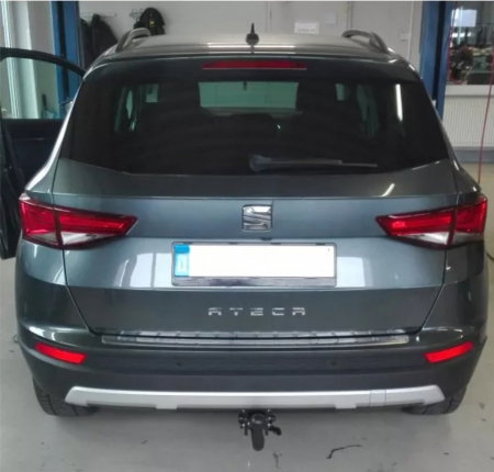 Seat Ateca dupa 2016 carlig de remorcare demontabil automat cu maneta marca Autohak [1]