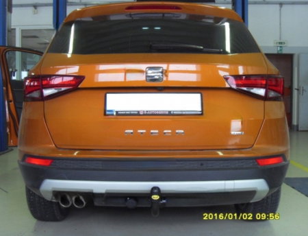 Seat Ateca dupa 2016 carlig de remorcare demontabil automat vertical marca Autohak [11]