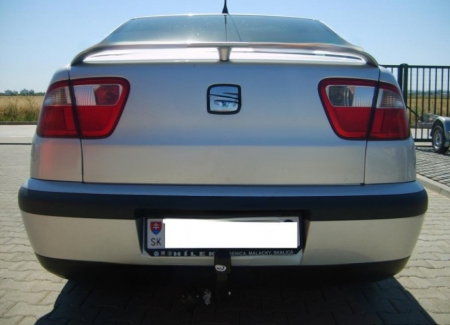 Carlig remorcare Seat Cordoba 4 usi fabricat intre 1996 - 2002 marca Autohak [1]