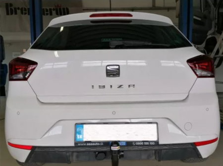 Seat Ibiza htb dupa 2017 carlig de remorcare demontabil automat vertical marca Autohak [4]