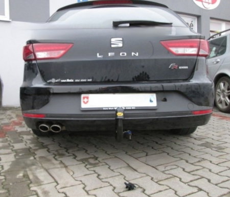 Seat Leon 2013 - 2018 carlig de remorcare demontabil automat vertical marca Autohak [4]