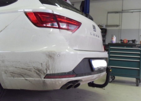 Seat Leon 2013 - 2018 carlig de remorcare demontabil automat vertical marca Autohak [8]