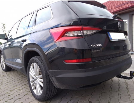 Skoda Kodiaq dupa 2017 carlig de remorcare demontabil automat vertical marca Autohak [8]