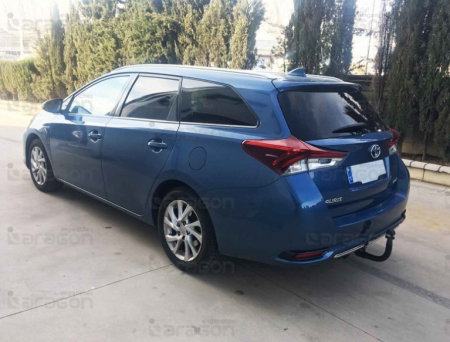 Carlig remorcare Toyota Auris combi hybrid 2013 - prezent demontabil automat vertical marca Aragon [3]