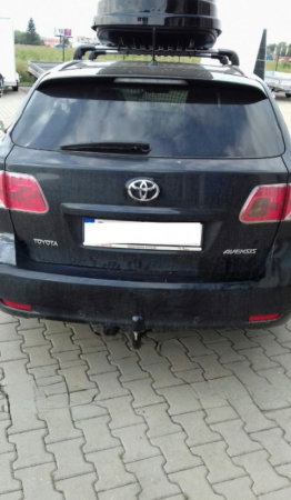 Toyota Avensis combi dupa 2009 carlig de remorcare demontabil automat vertical marca Autohak [6]