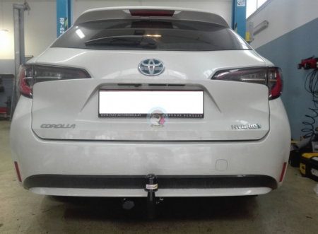 Toyota Corolla combi dupa 2019 carlig de remorcare demontabil automat vertical marca Autohak [8]