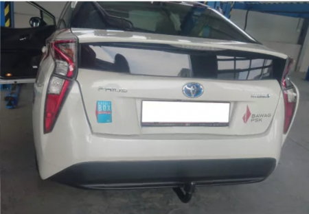 Toyota Prius dupa 2015 carlig de remorcare demontabil automat verticalmarca Autohak [4]