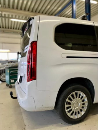 Carlig remorcare Toyota Proace City Verso 4753 mm 2019 - prezent demontabil automat vertical marca Autohak [10]