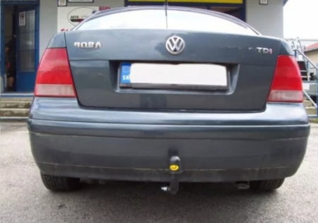 Carlig remorcare VW Bora 1998 - 2005 marca Autohak [4]