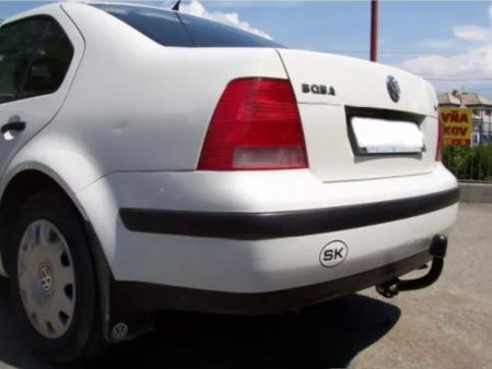 Carlig remorcare VW Bora 1998 - 2005 marca Autohak [1]