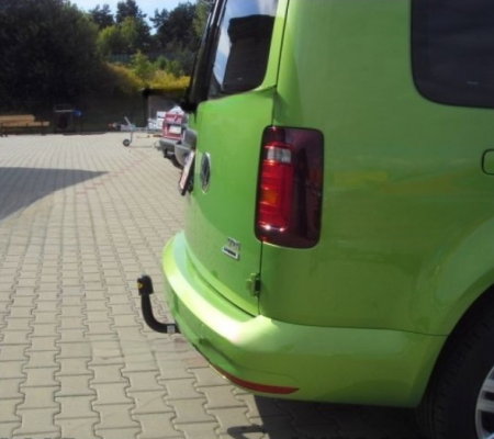 VW Caddy 2004 - 2015 carlig de remorcare demontabil automat vertical marca Autohak [6]