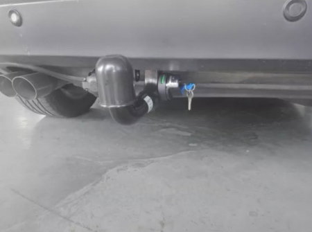 VW Tiguan 2007 - 2015 carlig de remorcare demontabil automat vertical marca Autohak [9]