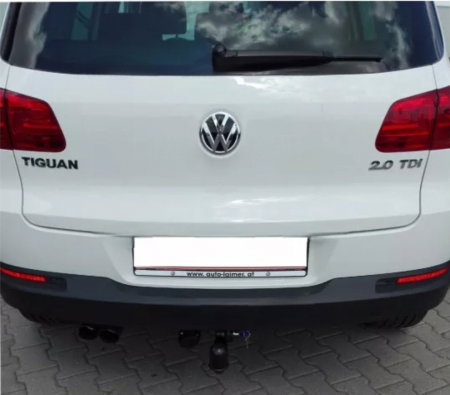 VW Tiguan 2007 - 2015 carlig de remorcare demontabil automat vertical marca Autohak [4]