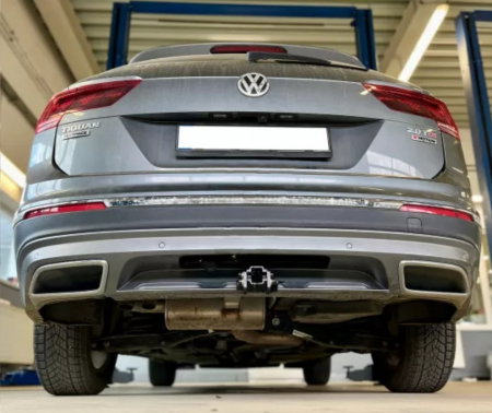 VW Tiguan dupa 2016 carlig de remorcare demontabil automat cu maneta marca Autohak [4]
