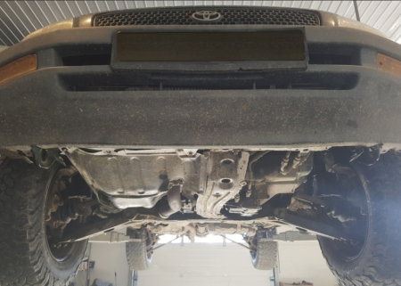 Scut metalic motor, cutie viteză, radiator și bară față Toyota RAV 4 (1994 - 2000) – Oțel 2mm [6]