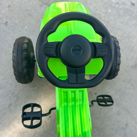 Masinuta tip tractoras cu pedale pentru copii intre 3 si 6 ani, cadru metalic, verde [11]