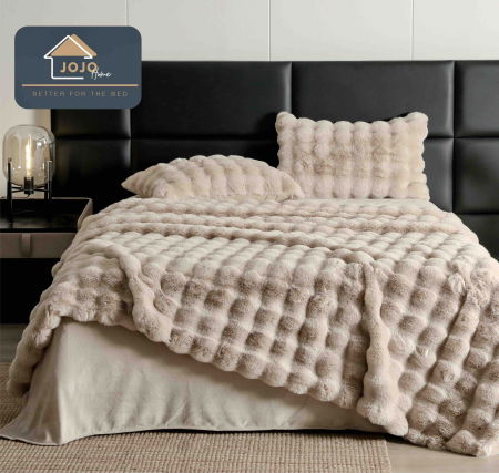 Lenjerie Pat Dublu 6 Piese, Super Pufoasă, din Blăniță Artificială de Iepure