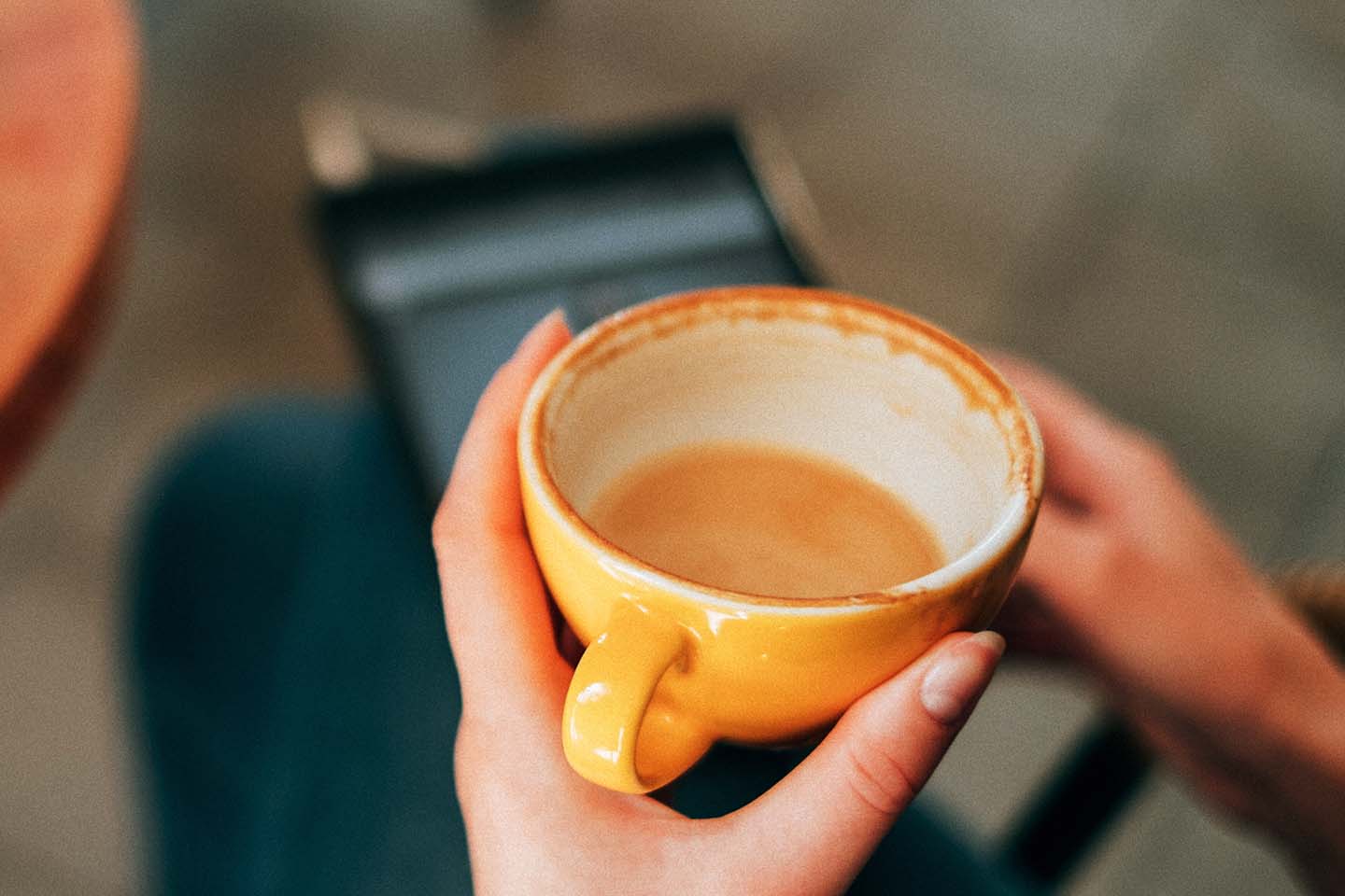 De ce este importantă prăjirea cafelei și cum influențează aroma