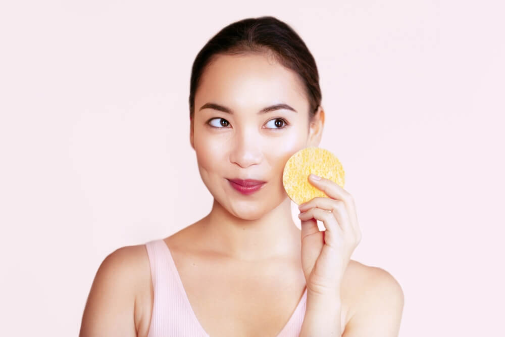 Exfolierea fetei: Cum alegi exfoliantul potrivit pentru un ten curat si radiant?