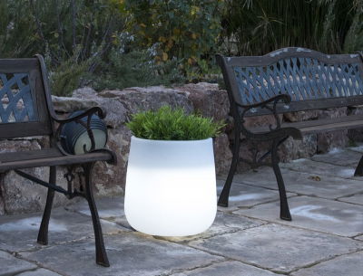 Decoratiuni gradina cu iluminare LED - Ghiveci rotund tip lampa gradina Rahul 40 cm, iluminare LED, LUMCA040OFNW - King