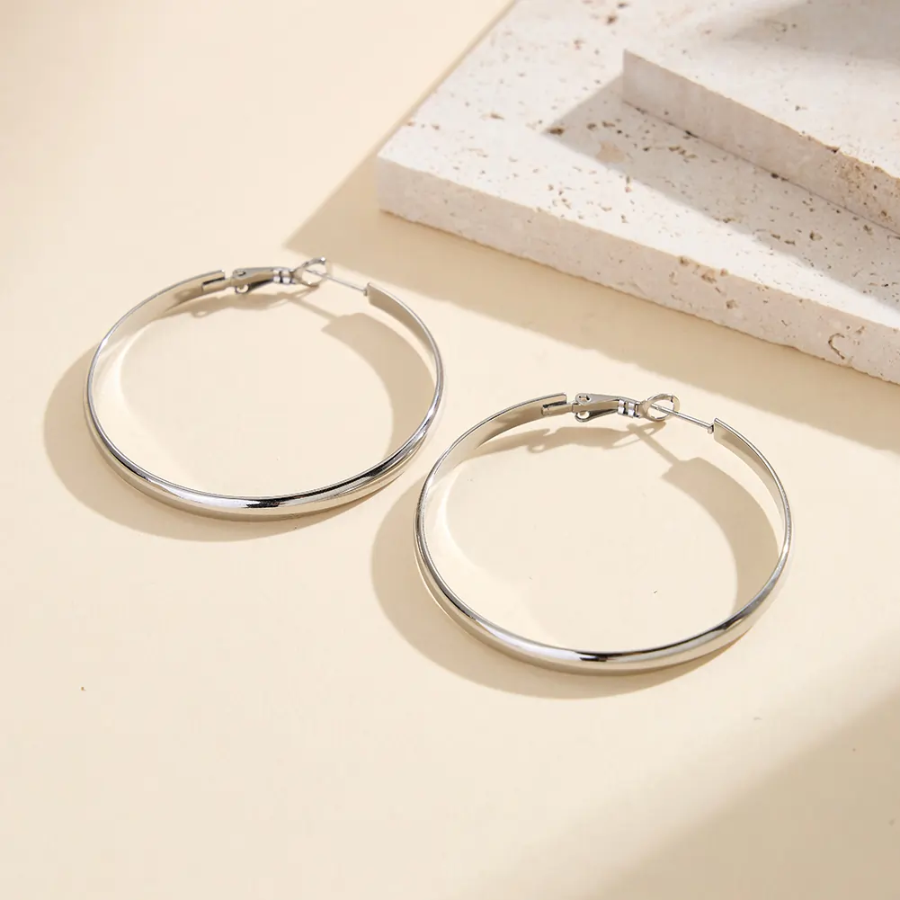 Cercei Statement Bold Hoop Argintiu [2]