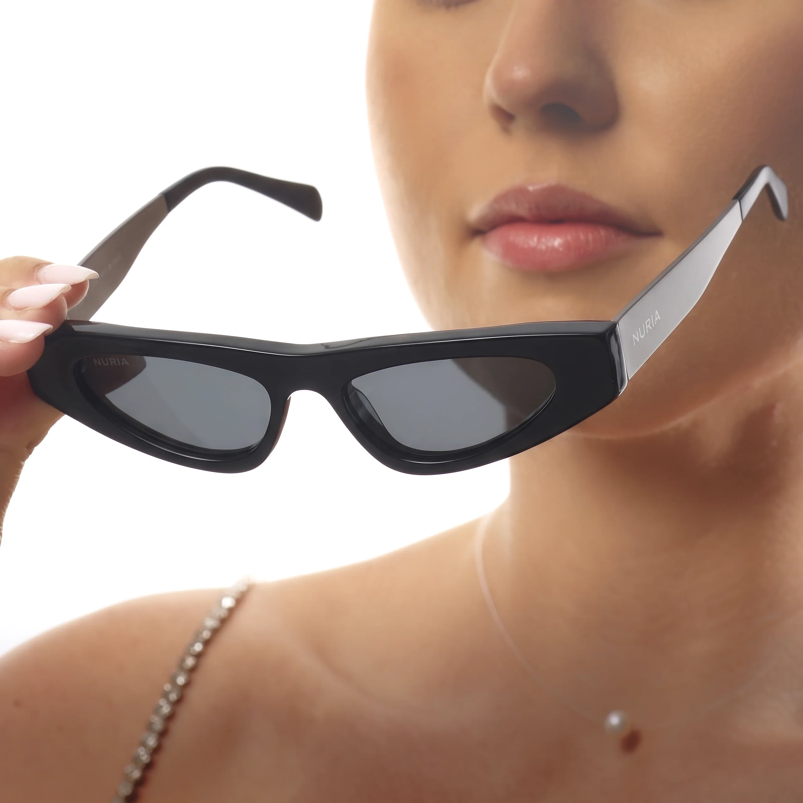 Ochelari de Soare NURIA cu Ramă Cat-Eye Vixen Slate Black [5]