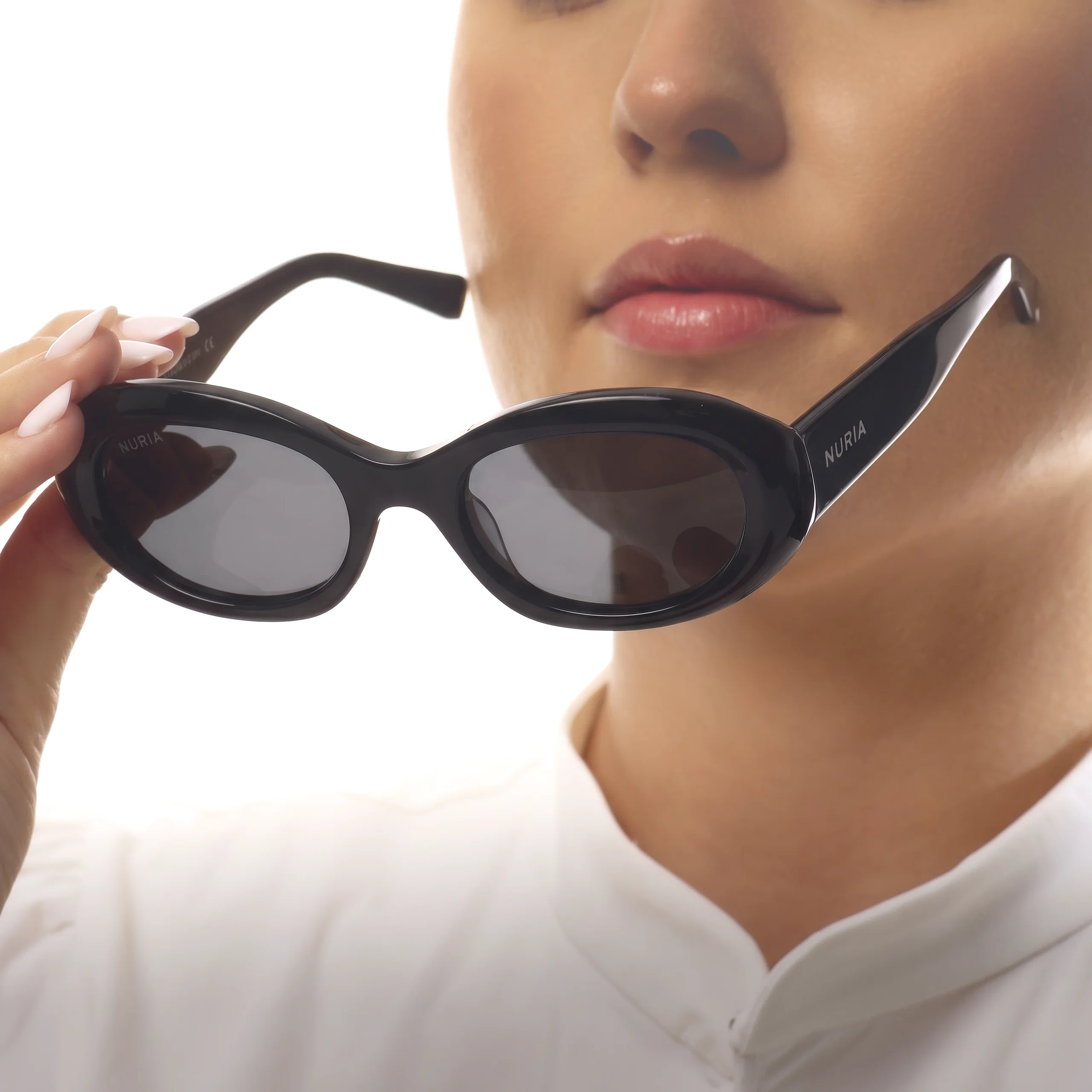 Ochelari de Soare NURIA cu Ramă Ovală Velour Bloom Black [6]