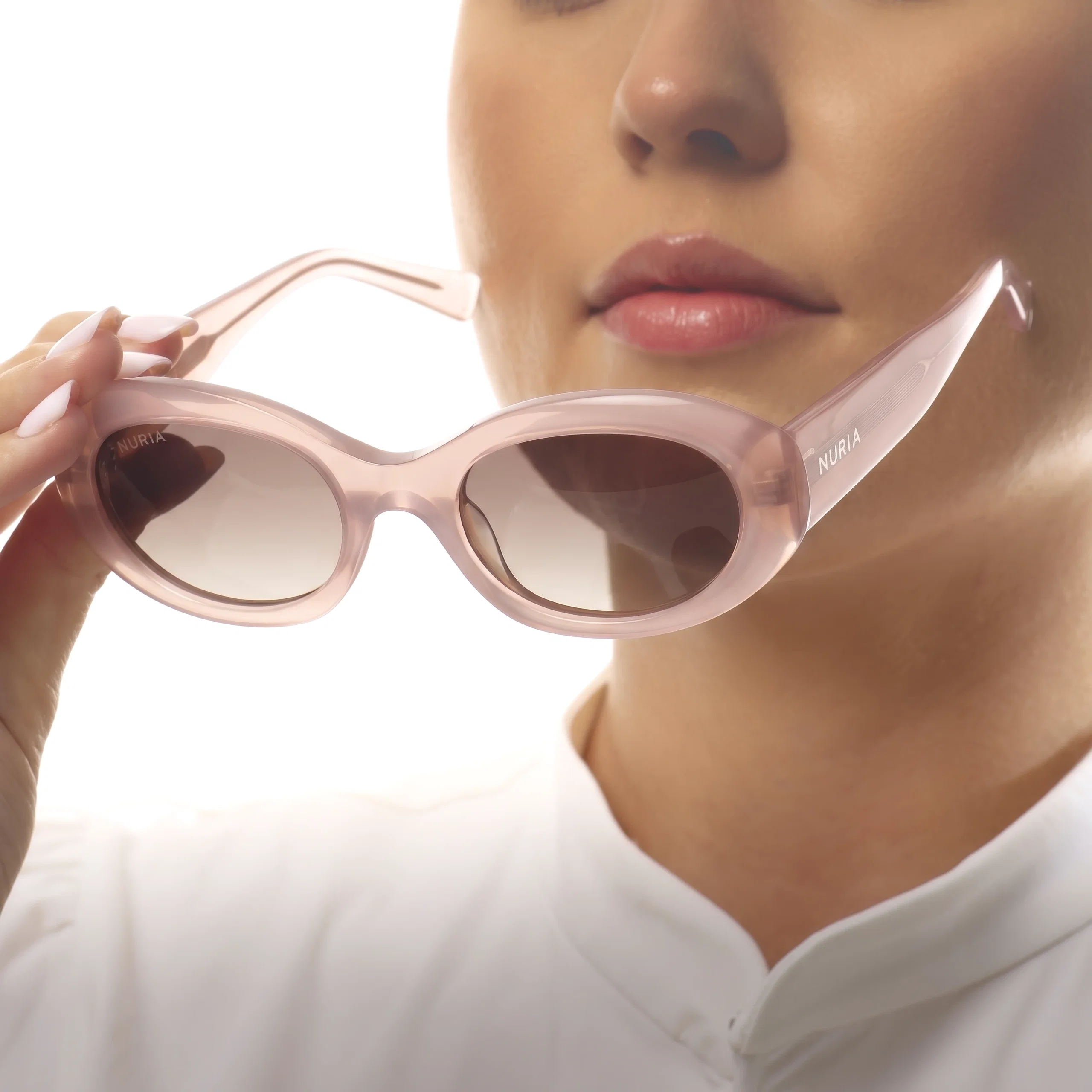 Ochelari de Soare NURIA cu Ramă Ovală Velour Bloom Rose Dust [5]