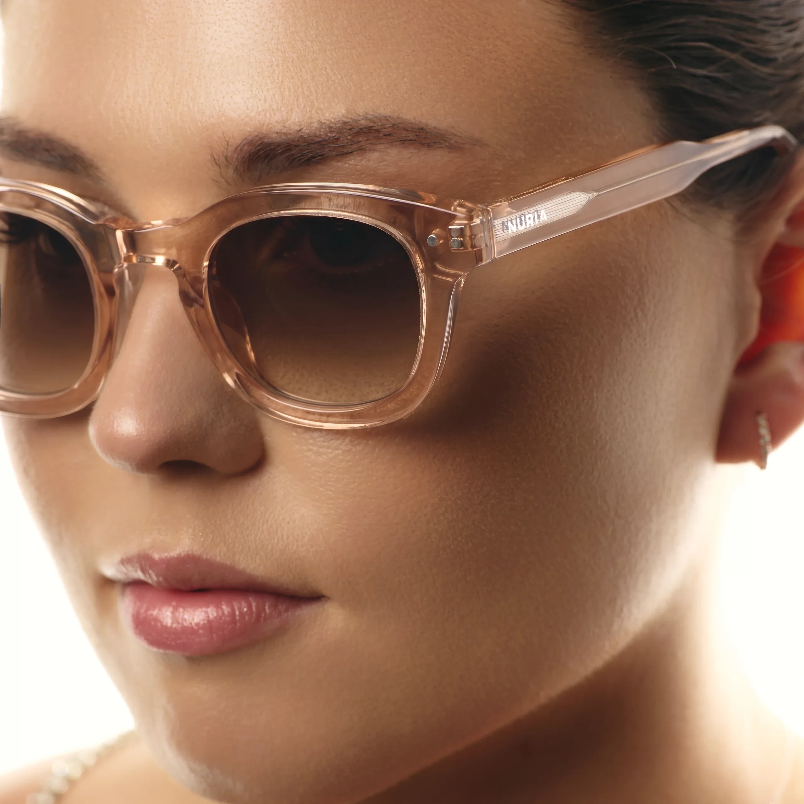 Ochelari de Soare NURIA cu Ramă Rotund-Ovală Hazel Rivet Champagne Fade NURIA [5]