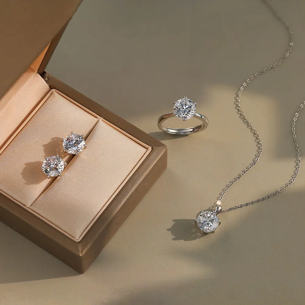 Coliere din argint - Colier din argint cu zirconiu Round Solitaire Argintiu