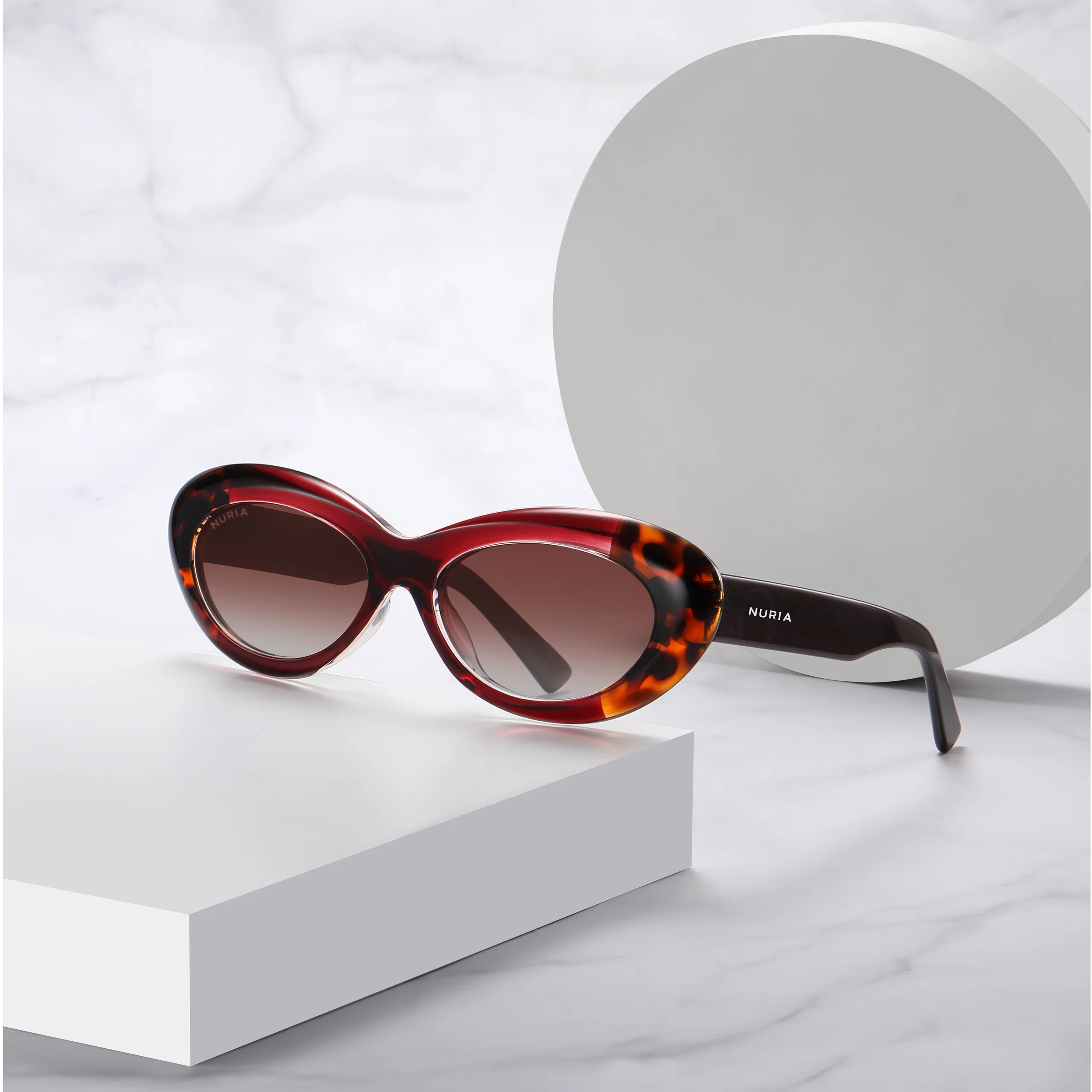 Ochelari Femei - Ochelari de Soare NURIA cu Ramă Cat-Eye Sunset Serenade Ruby Tortoise