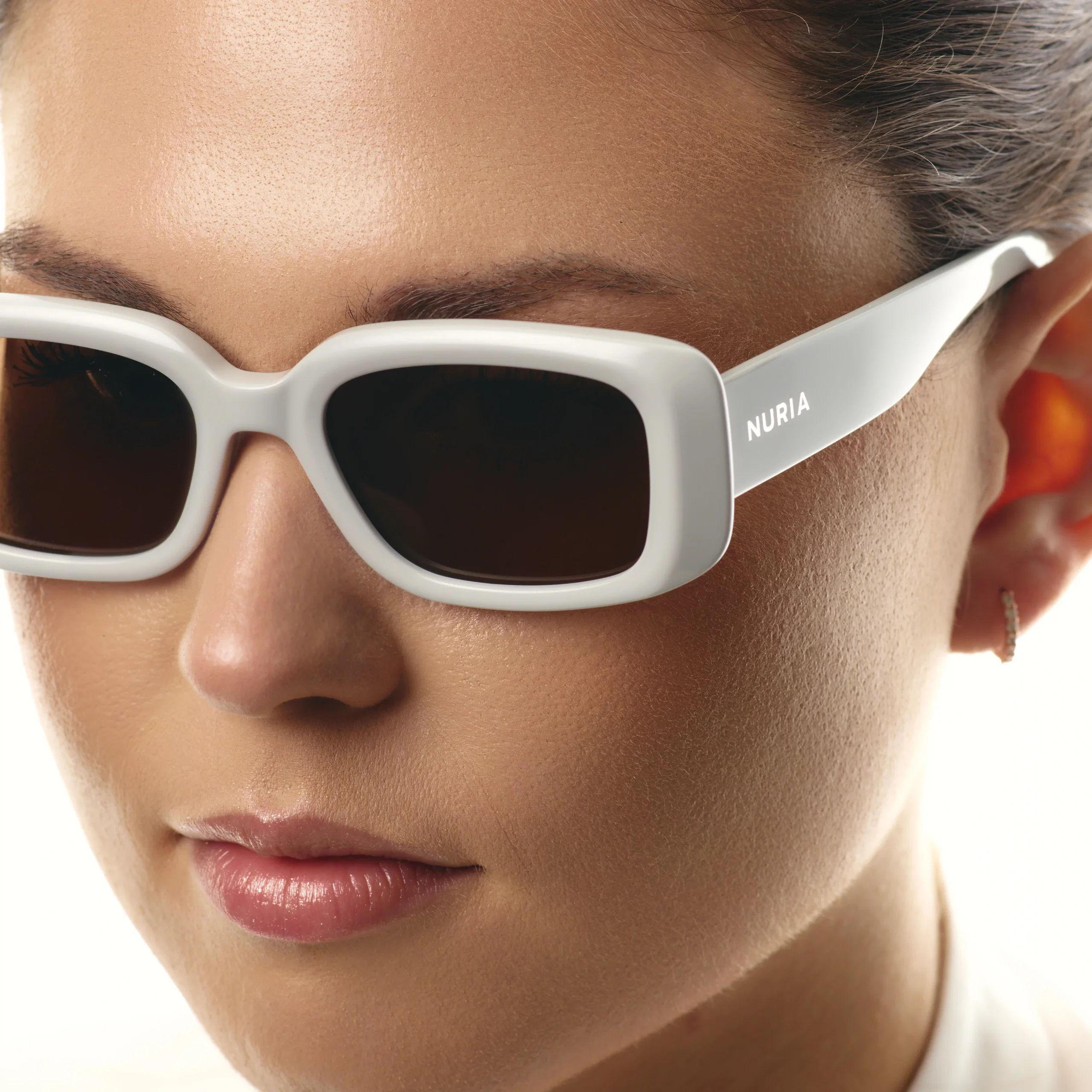 Ochelari de soare pentru femei - Ochelari de Soare NURIA cu Ramă Dreptunghiulară Opal Drift Pearl White