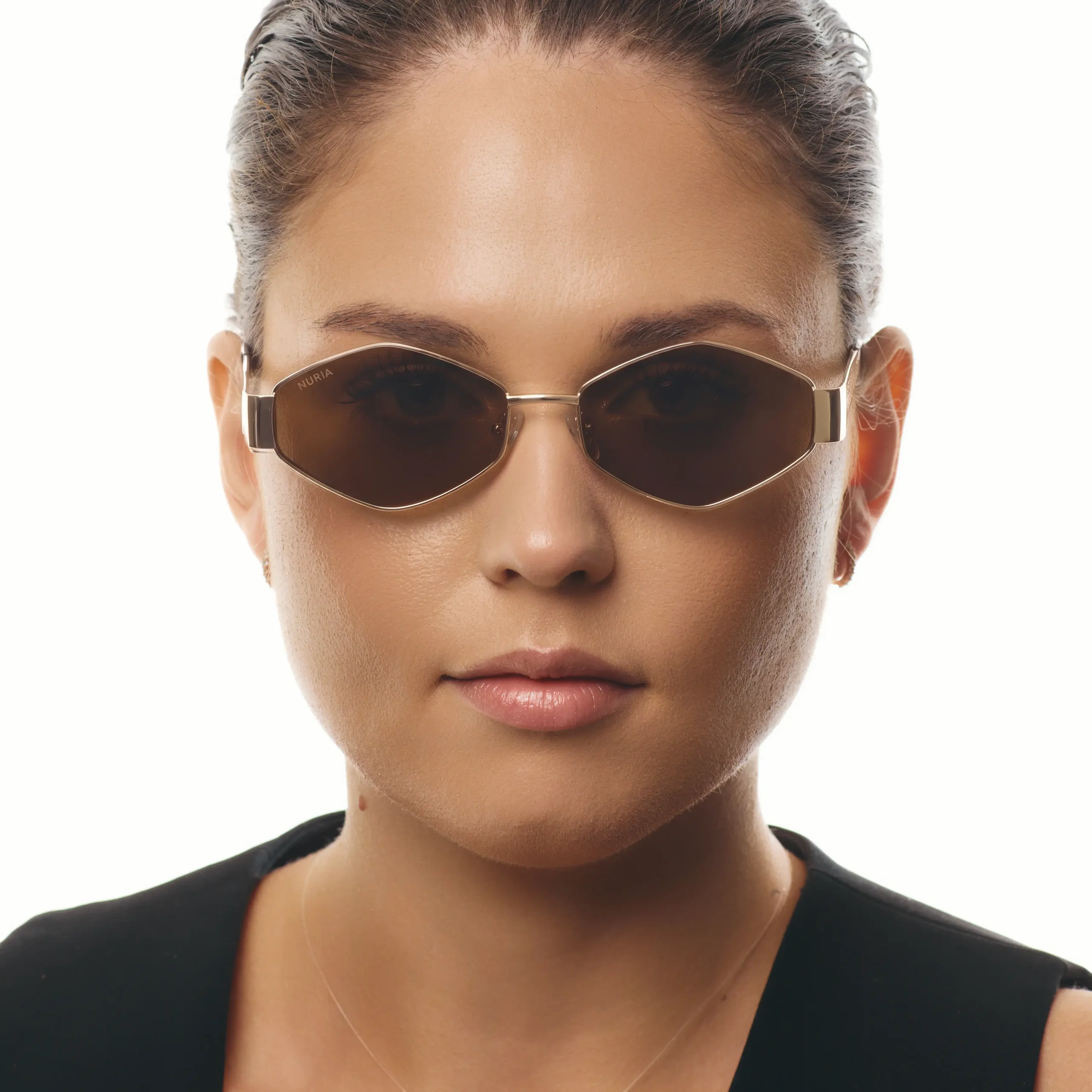 Ochelari de soare pentru femei - Ochelari de Soare NURIA cu Ramă Hexagonală Prism Amara Gold Umber NURIA