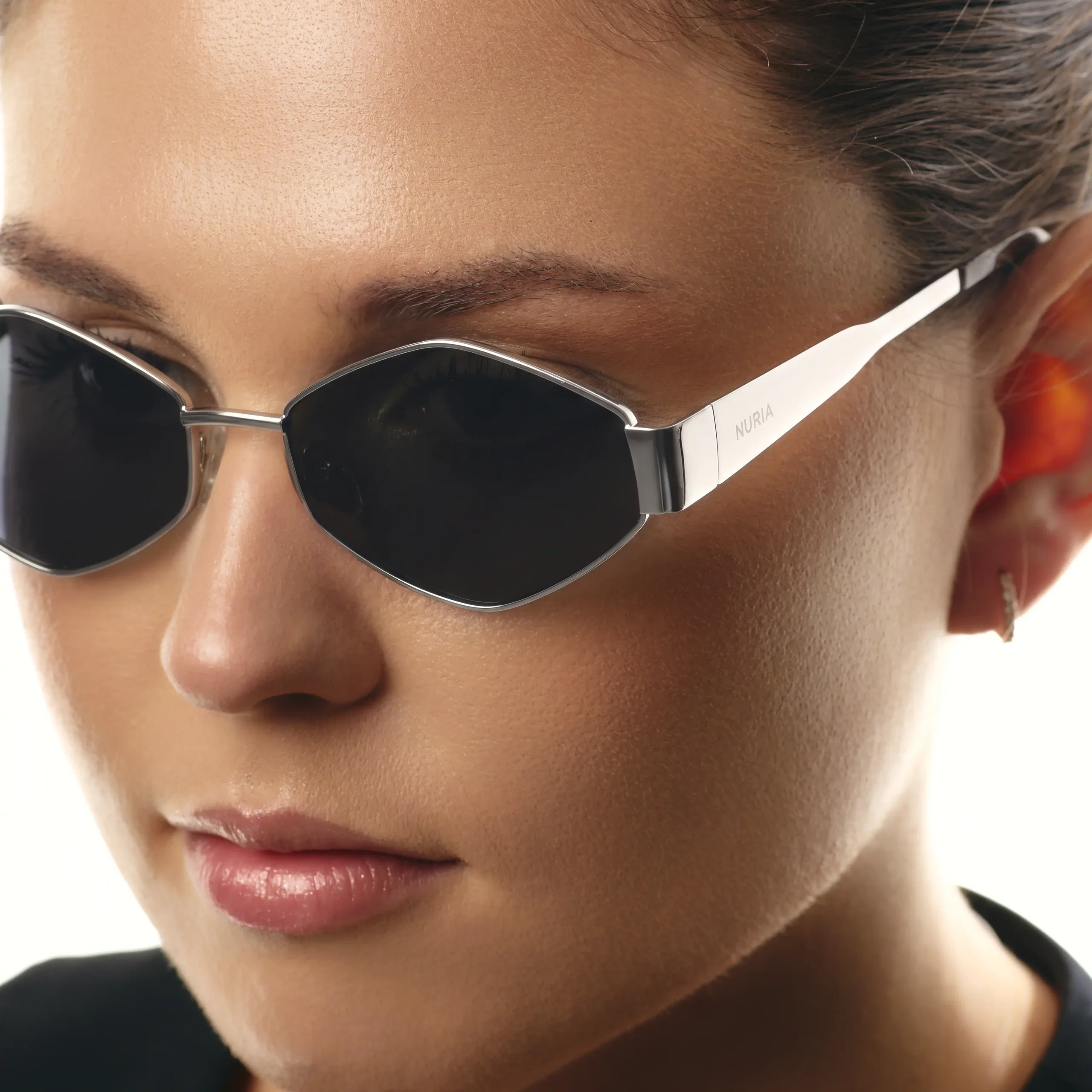 Ochelari de soare pentru femei - Ochelari de Soare NURIA cu Ramă Hexagonală Prism Amara Silver Noir